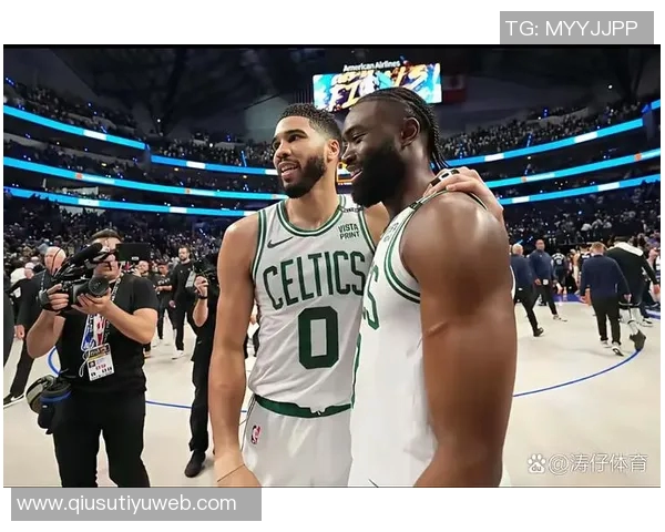 谢尔曼称赞塔图姆在训练与生活中给予球队极大支持展现领袖风范