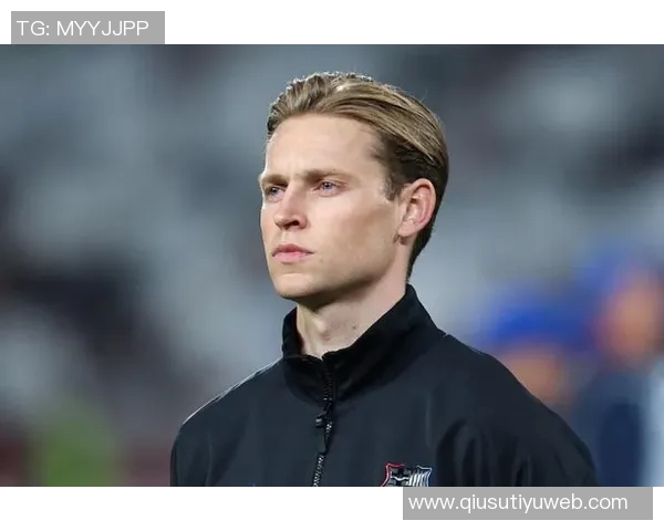 德容在荷兰队训练营透露将于10月15日续约的消息